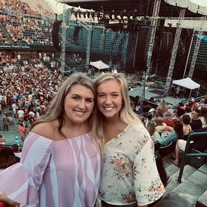 Meet your Posher, Madeline